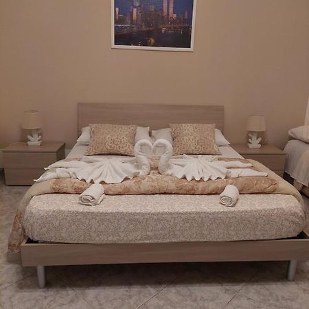 トッレ・アンヌンツィアータ Casa Crystal Luisaヴィラ エクステリア 写真