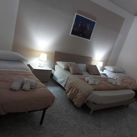 トッレ・アンヌンツィアータ Casa Crystal Luisaヴィラ エクステリア 写真